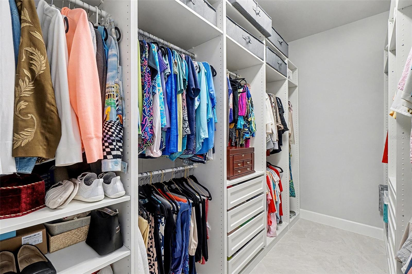 Image 17 of 35 For 43578 Bluebird Trail