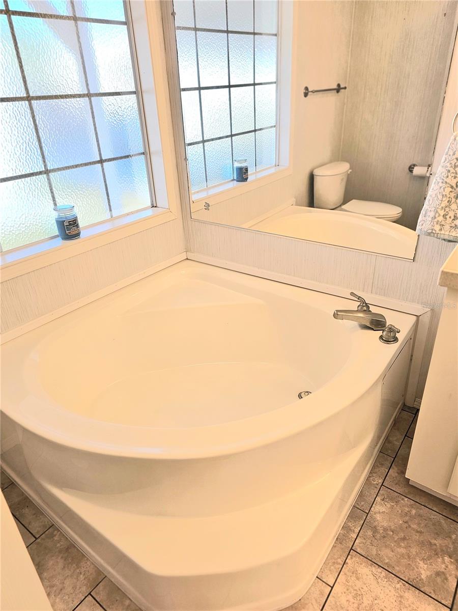 Image 19 of 43 For 65 Windmill Blvd Boulevard