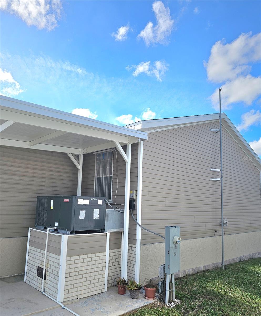 Image 31 of 43 For 65 Windmill Blvd Boulevard