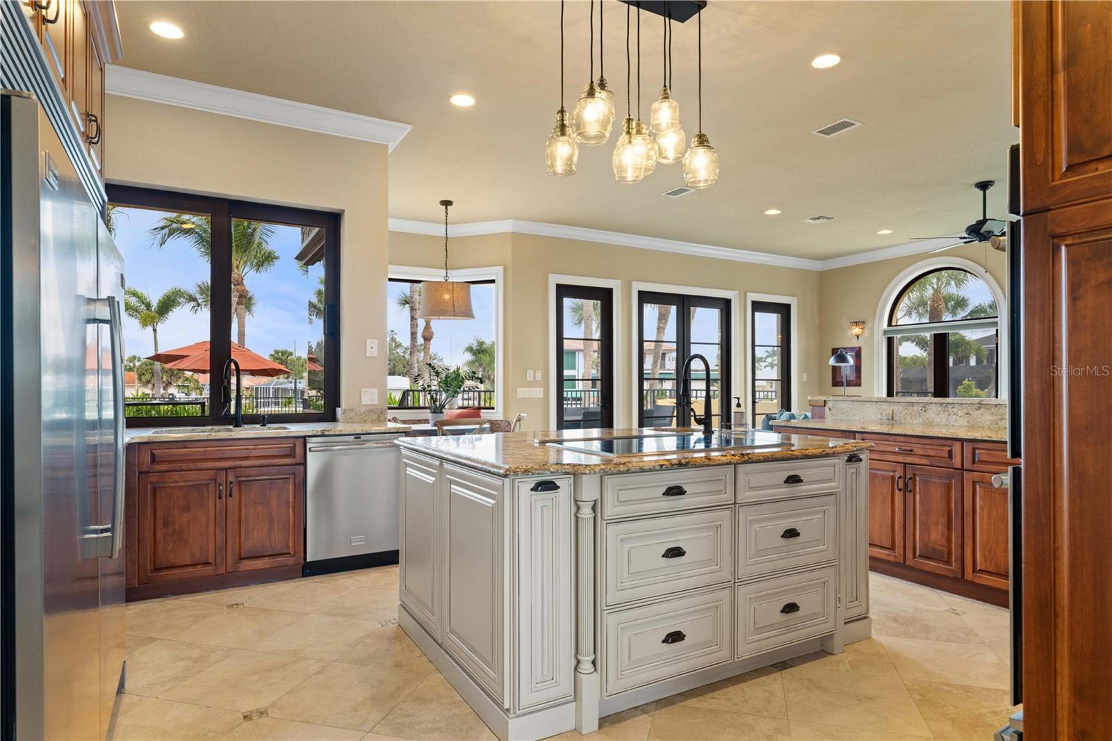 Image 27 of 90 For 4469 Harbor Boulevard