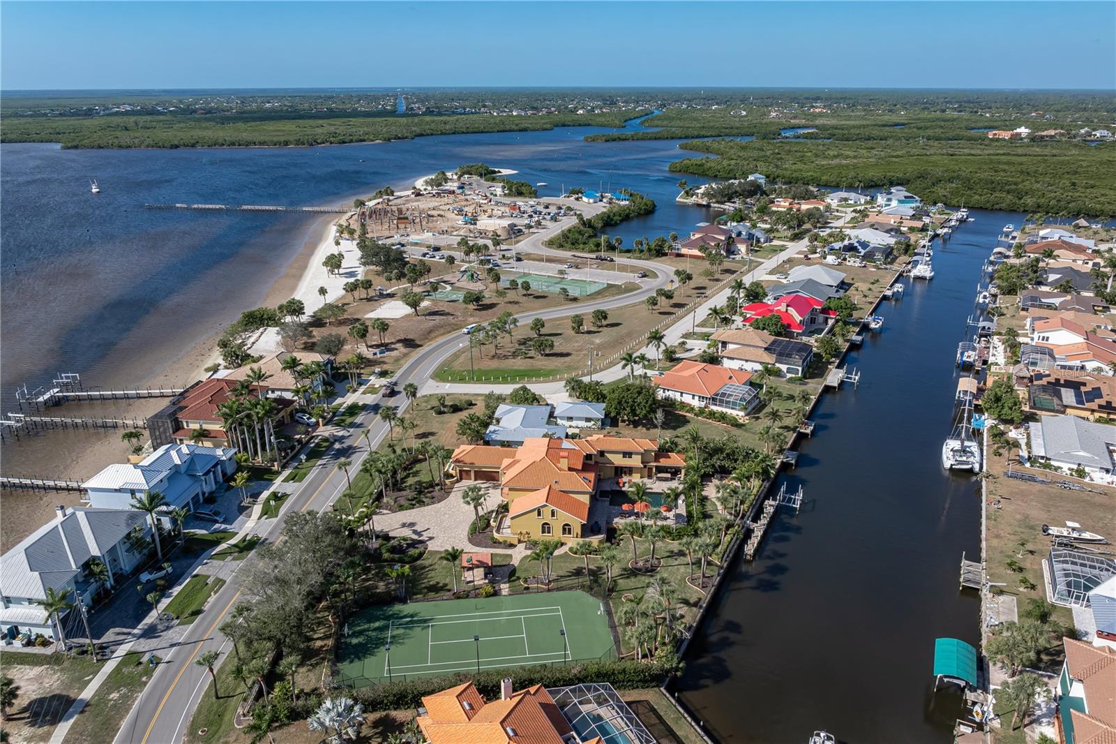 Image 4 of 90 For 4469 Harbor Boulevard