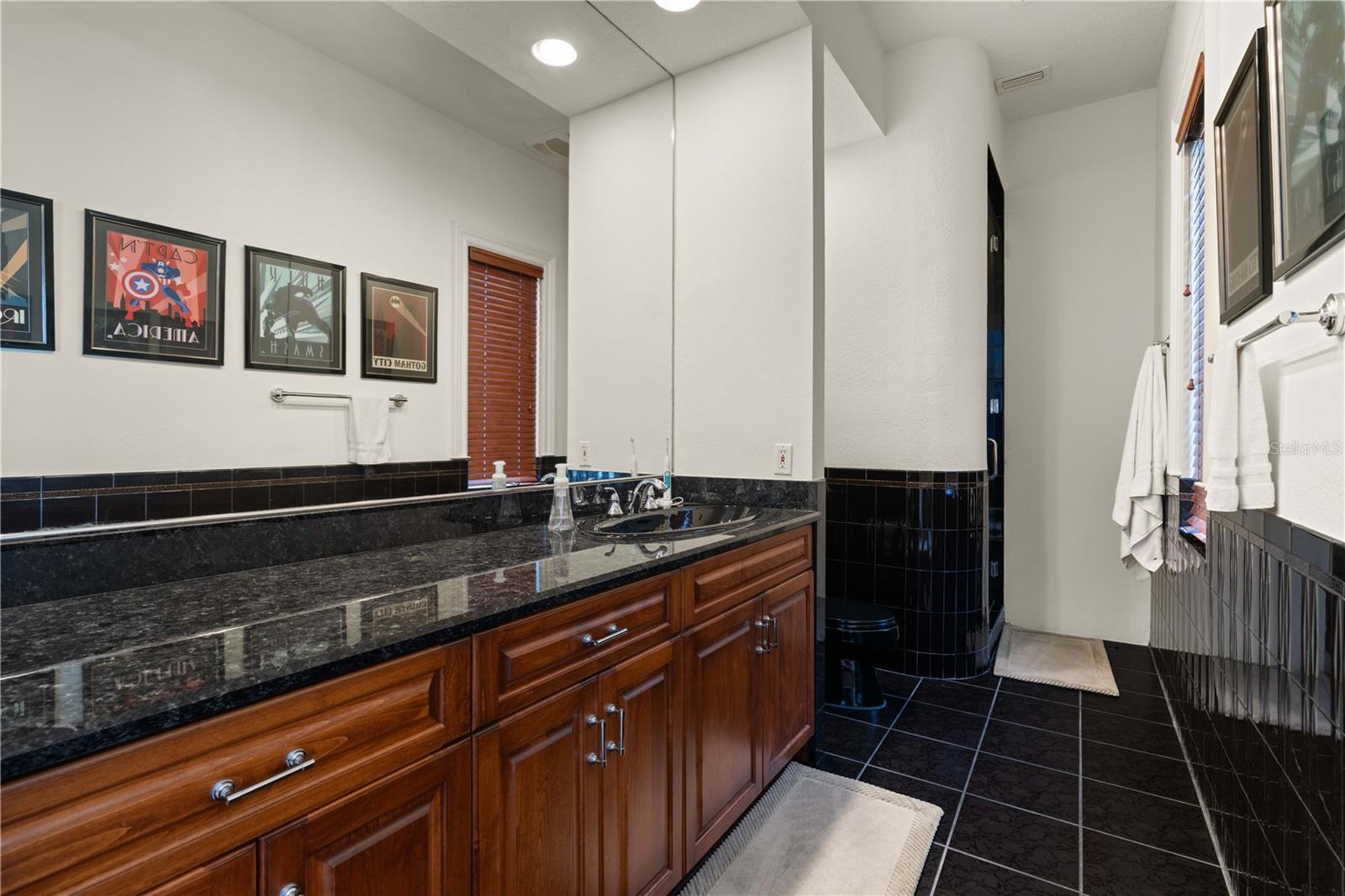 Image 47 of 90 For 4469 Harbor Boulevard