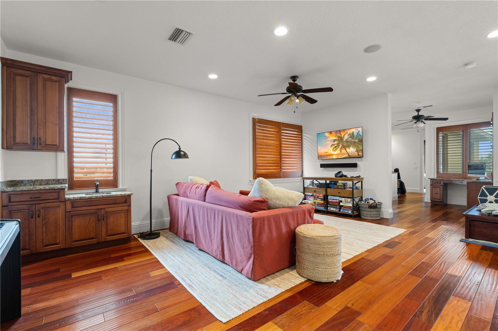 Image 71 of 90 For 4469 Harbor Boulevard