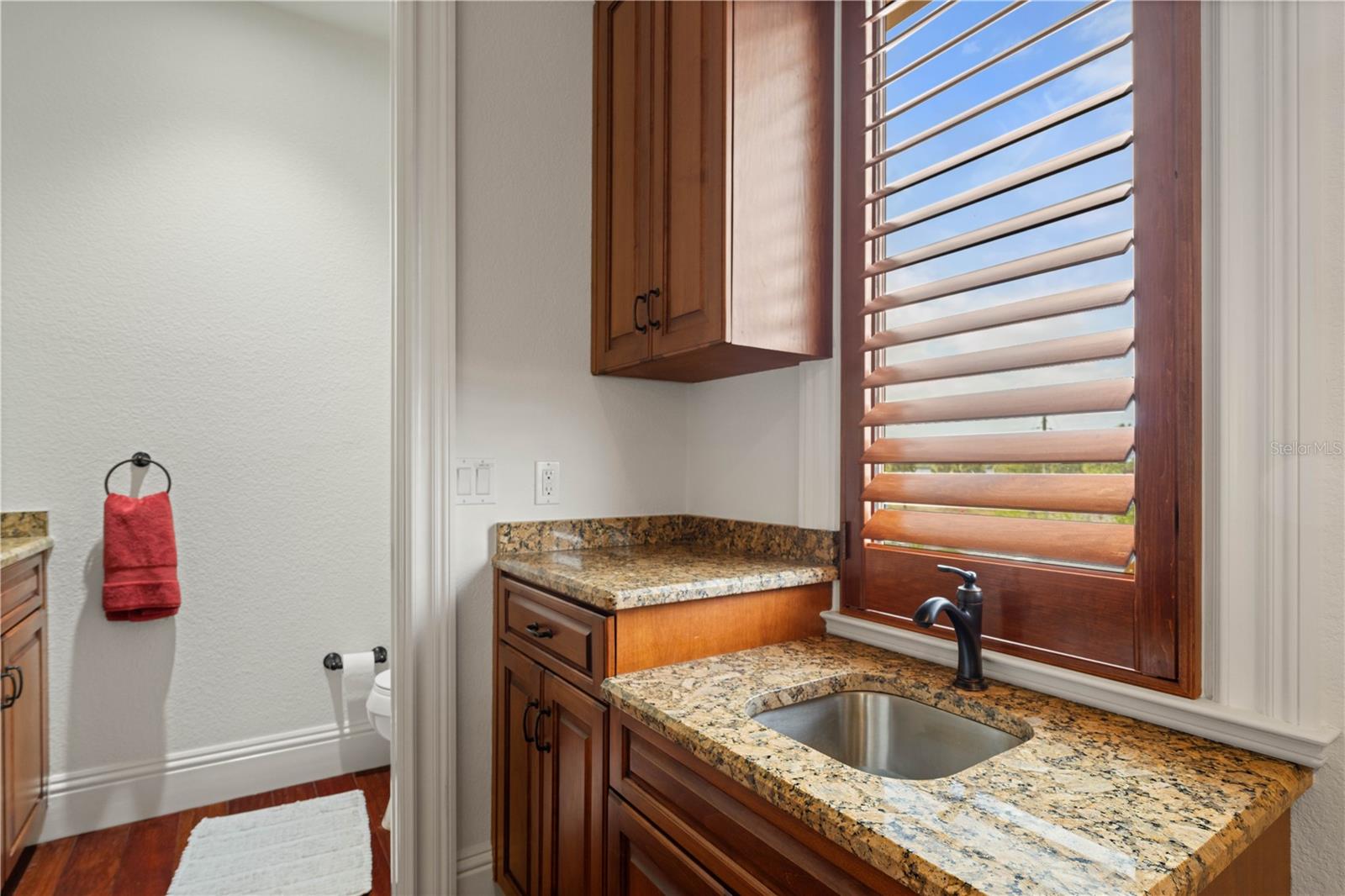 Image 74 of 90 For 4469 Harbor Boulevard