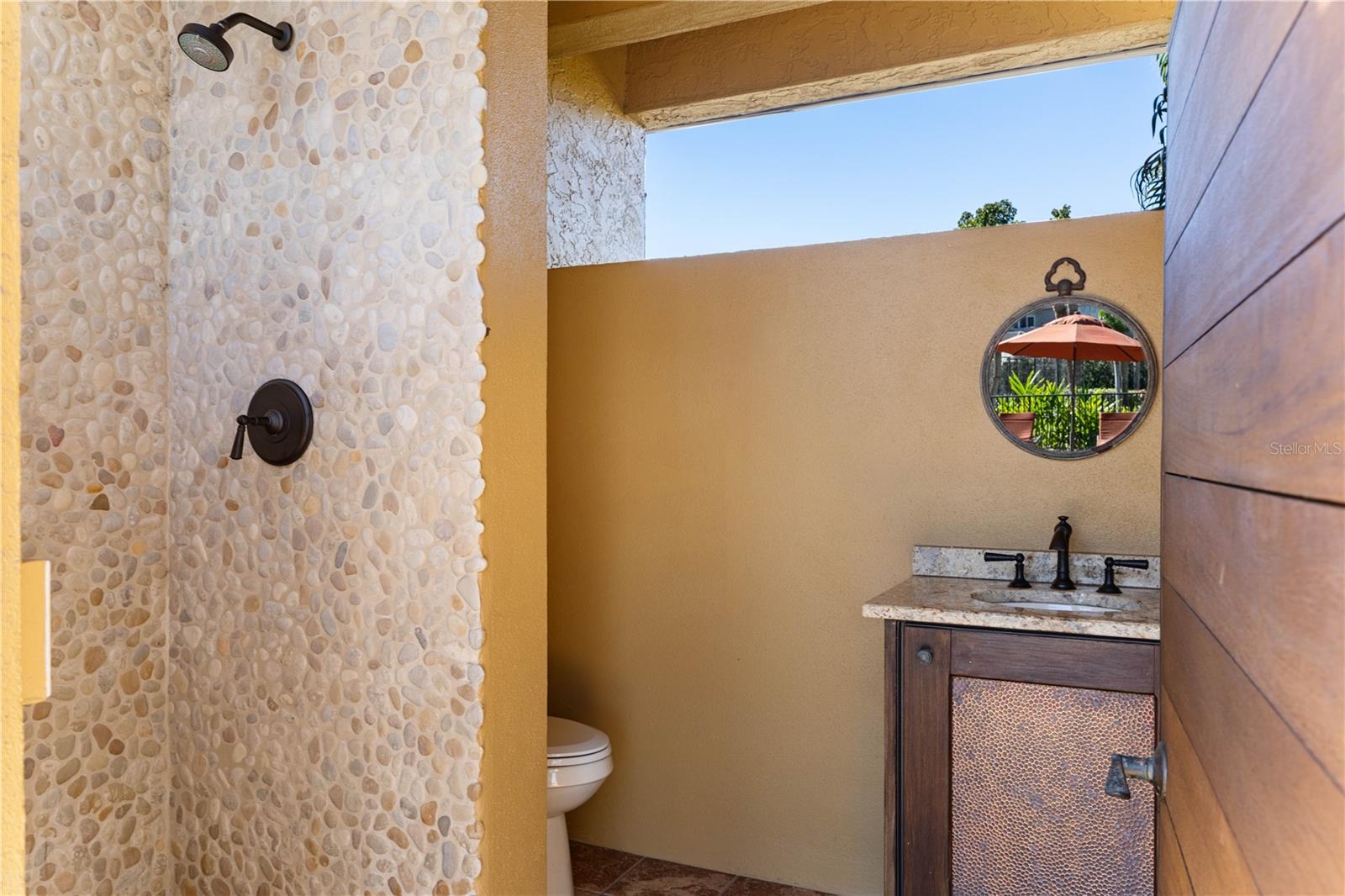 Image 82 of 90 For 4469 Harbor Boulevard