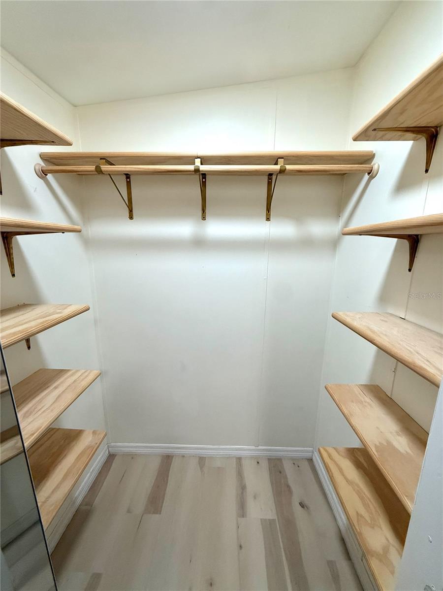 Image 20 of 58 For 5516 Maze Drive