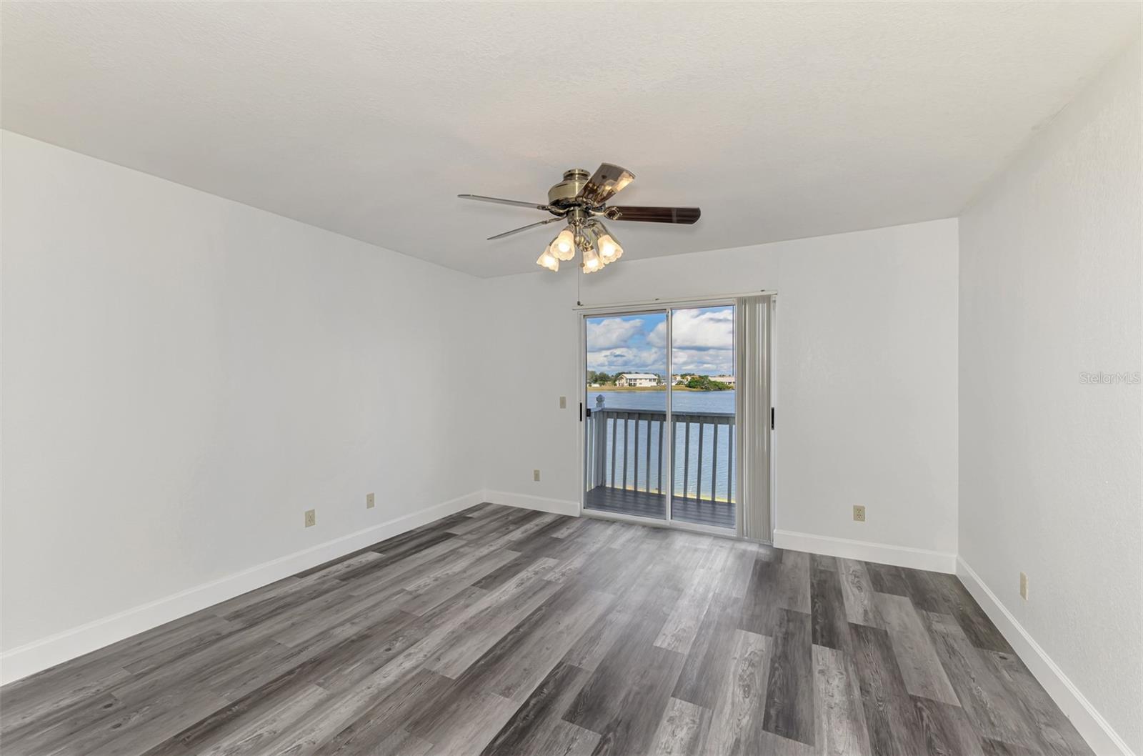 Image 23 of 64 For 26310 Rampart Boulevard 505-e