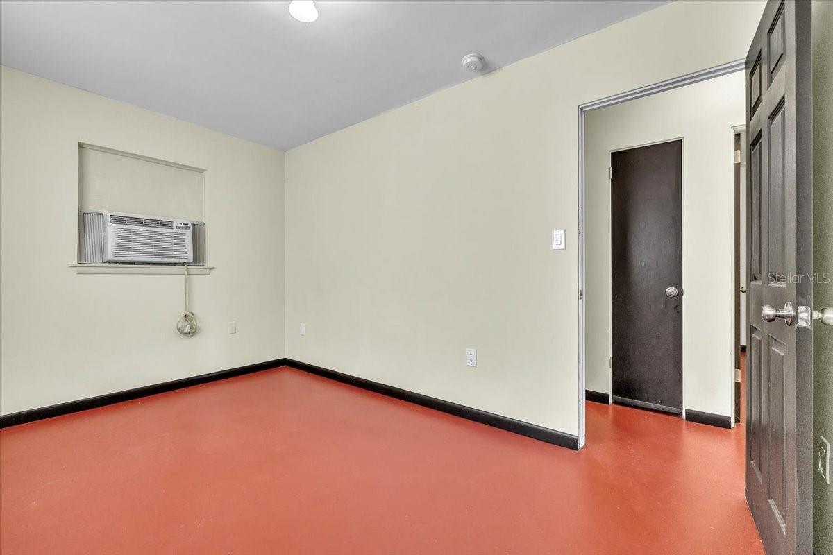 Image 14 of 39 For 1437 Coral Ridge Drive