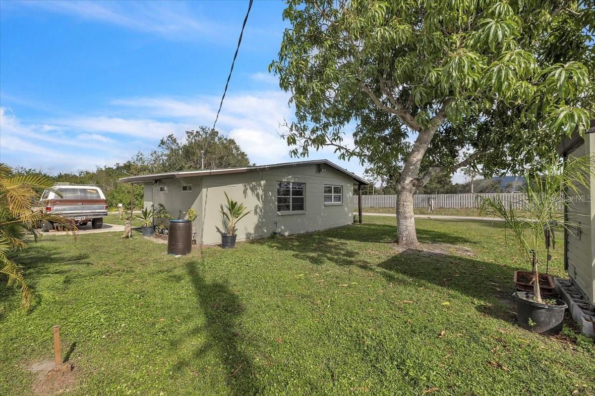 Image 27 of 39 For 1437 Coral Ridge Drive