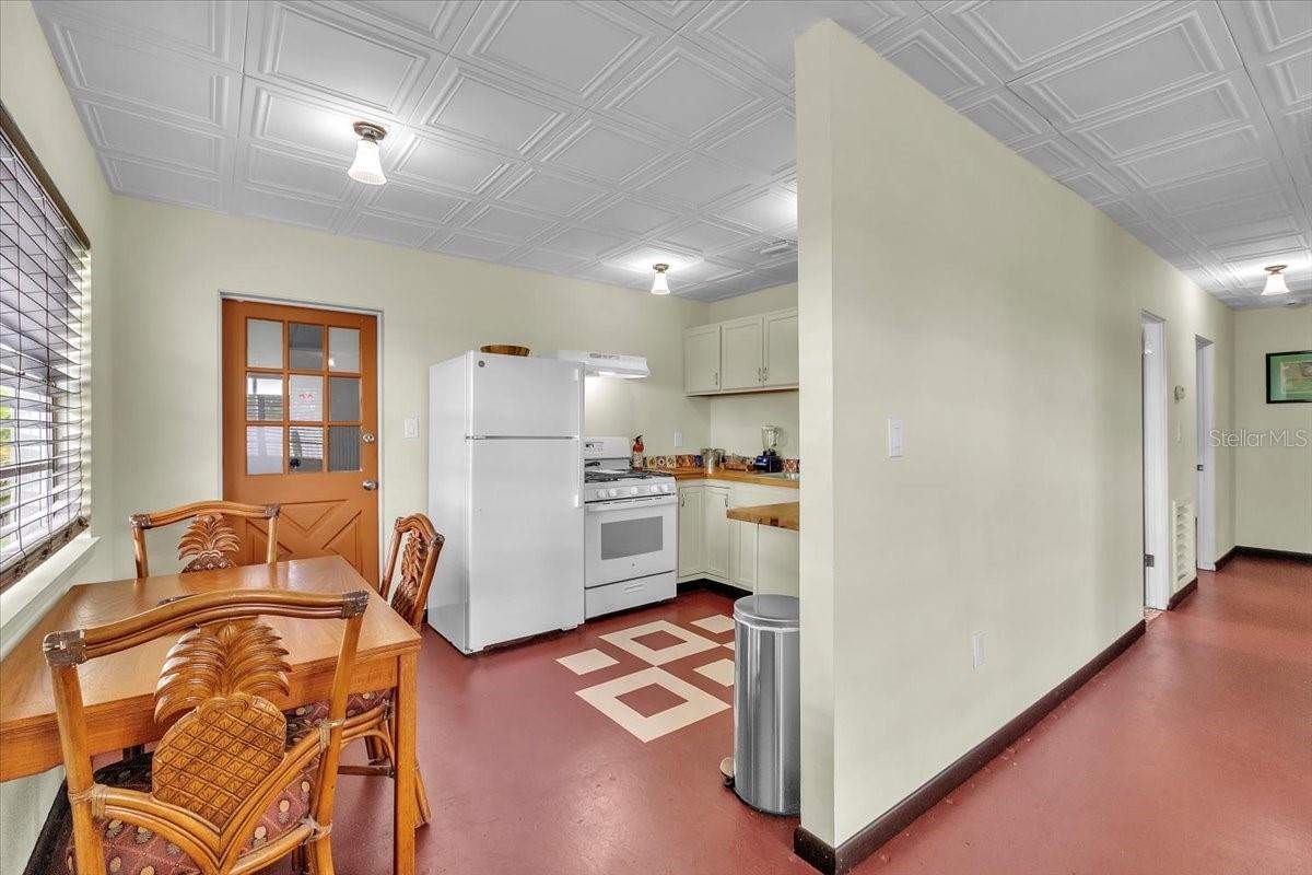 Image 8 of 39 For 1437 Coral Ridge Drive