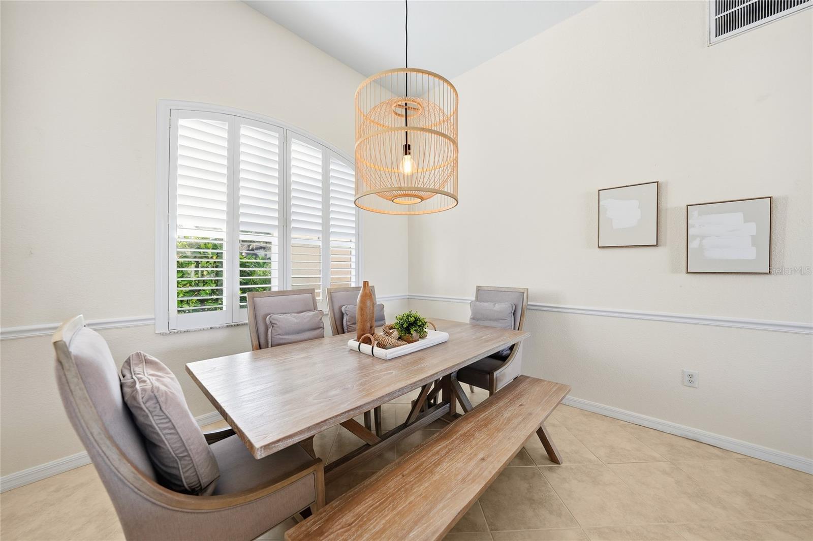 Image 26 of 67 For 43 Tropicana Drive