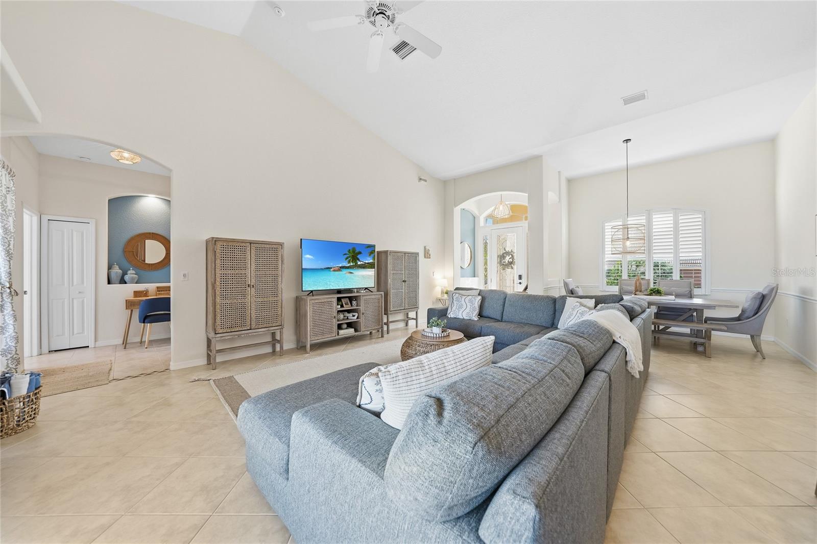 Image 32 of 67 For 43 Tropicana Drive