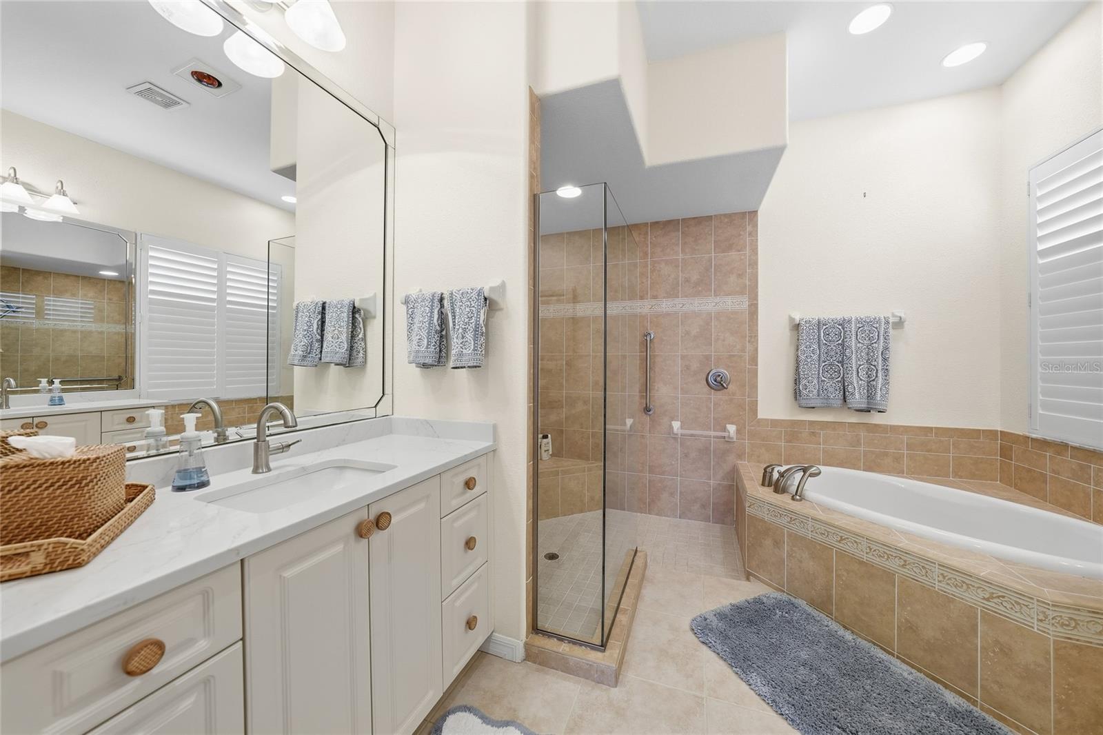 Image 41 of 67 For 43 Tropicana Drive