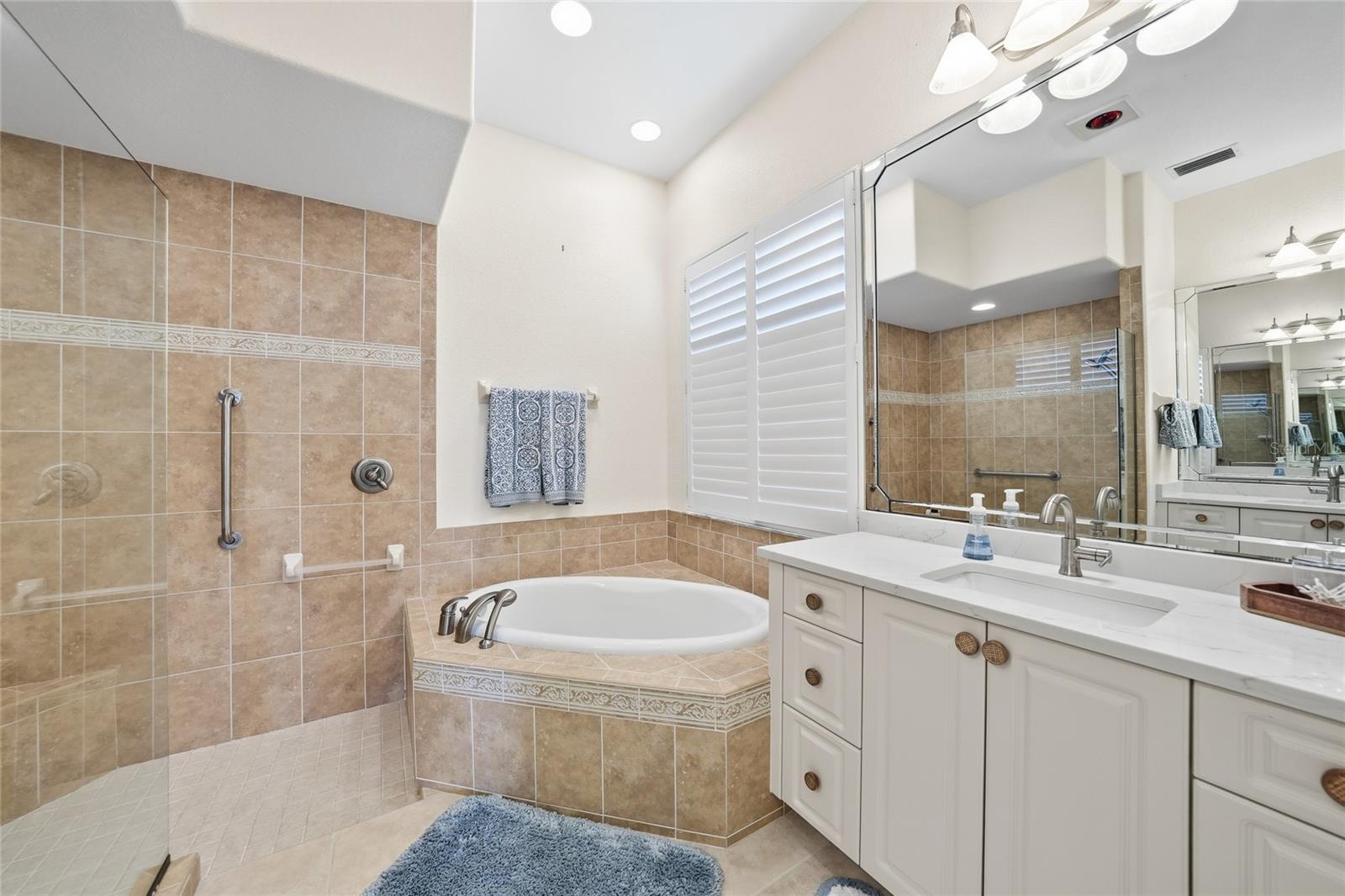 Image 42 of 67 For 43 Tropicana Drive