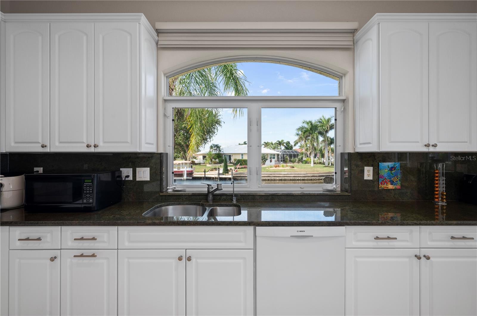 Image 18 of 74 For 1030 Conecta Drive