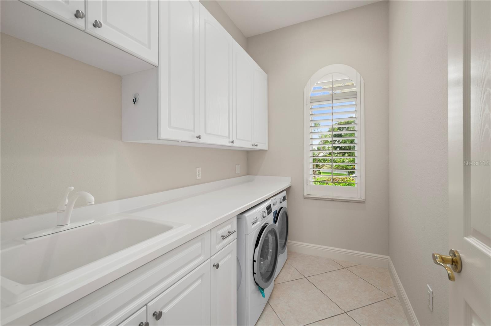 Image 26 of 74 For 1030 Conecta Drive