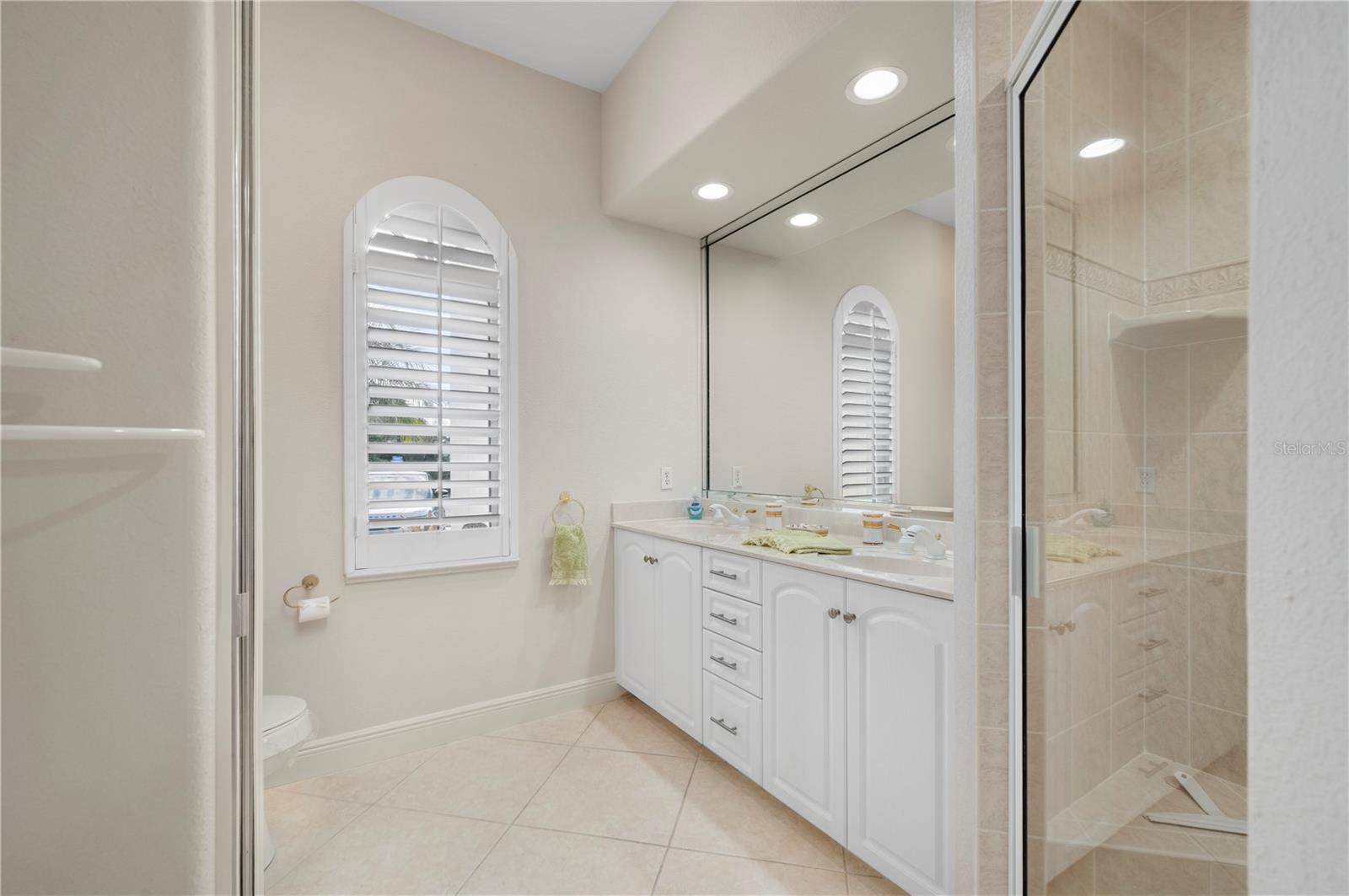 Image 32 of 74 For 1030 Conecta Drive