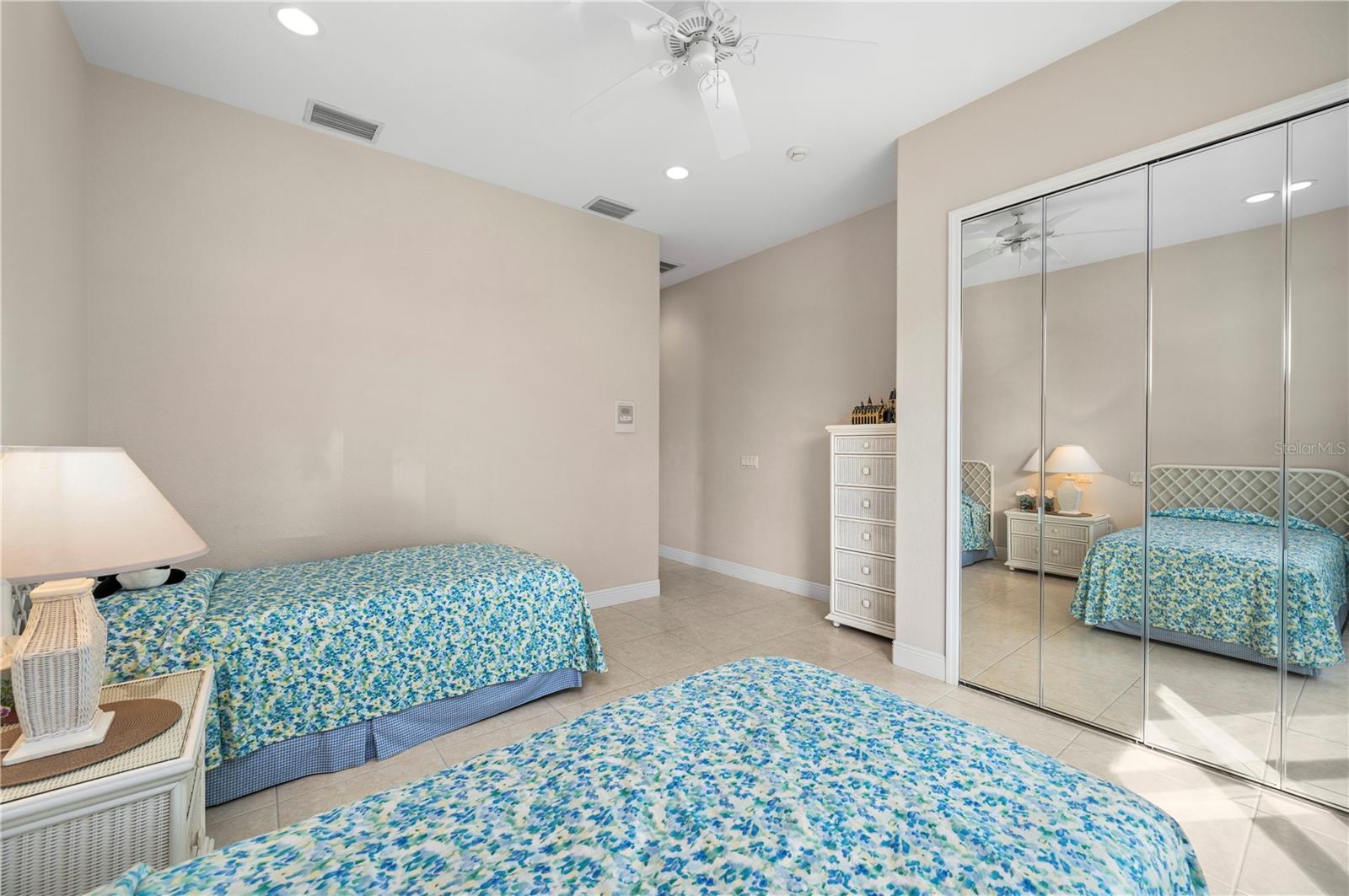 Image 48 of 74 For 1030 Conecta Drive