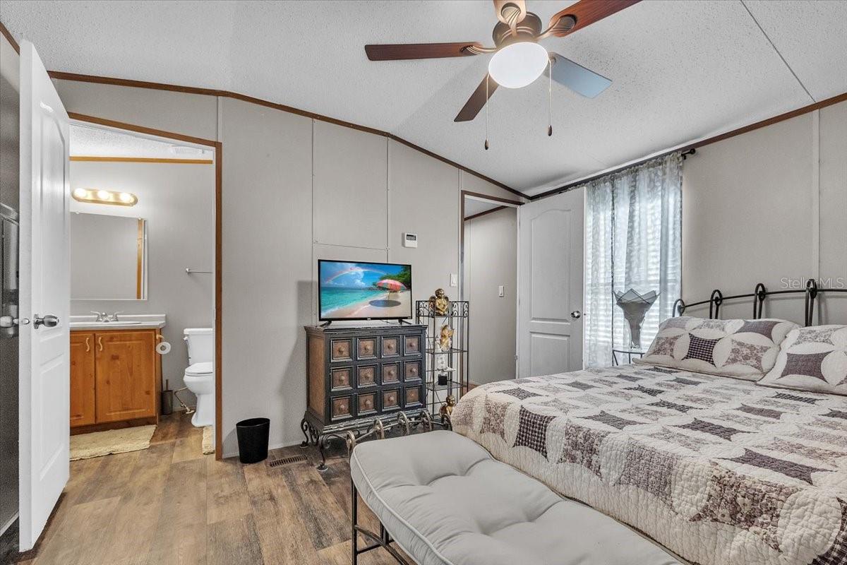 Image 14 of 34 For 45 Martin Luther King Jr Street 60