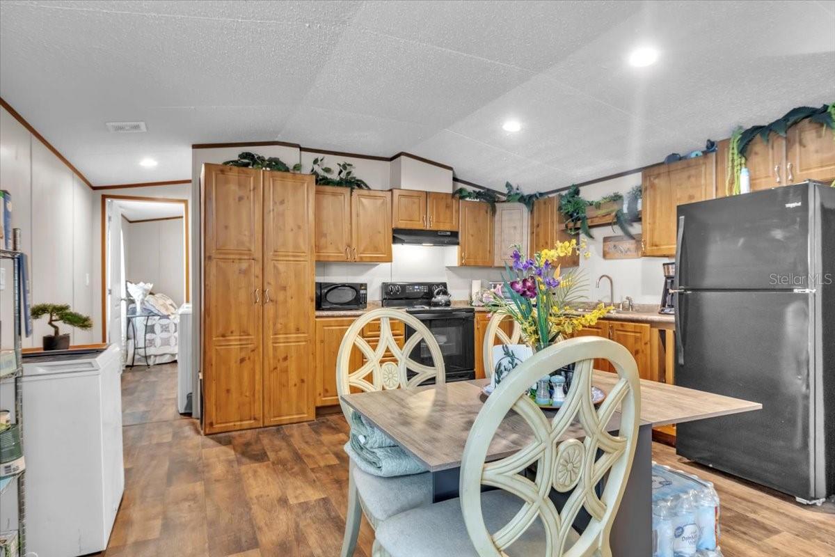 Image 7 of 34 For 45 Martin Luther King Jr Street 60