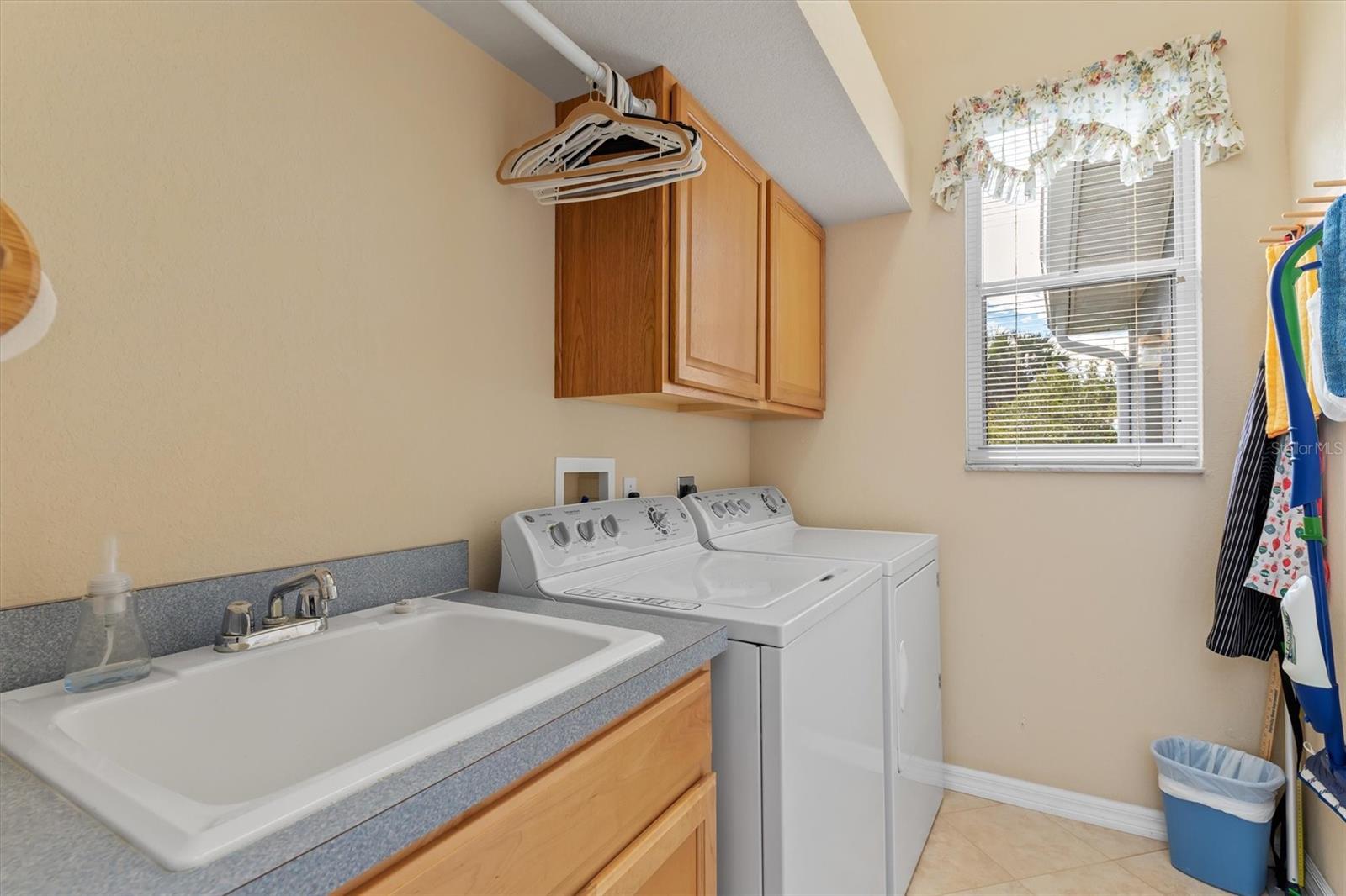 Image 27 of 53 For 5365 Pine Shadow Lane