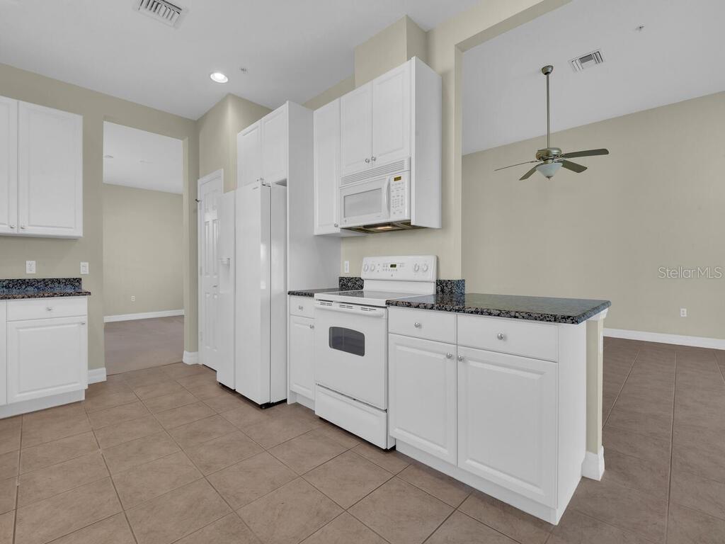 Image 12 of 44 For 14562 Dolce Vista Road 202