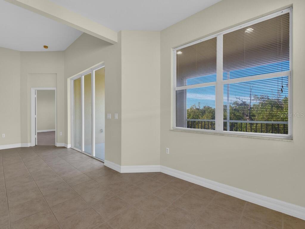 Image 20 of 44 For 14562 Dolce Vista Road 202