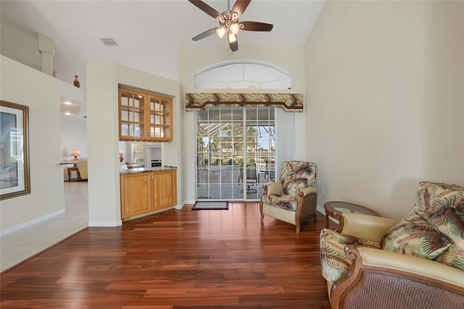 Image 15 of 62 For 13028 Kingsway Circle