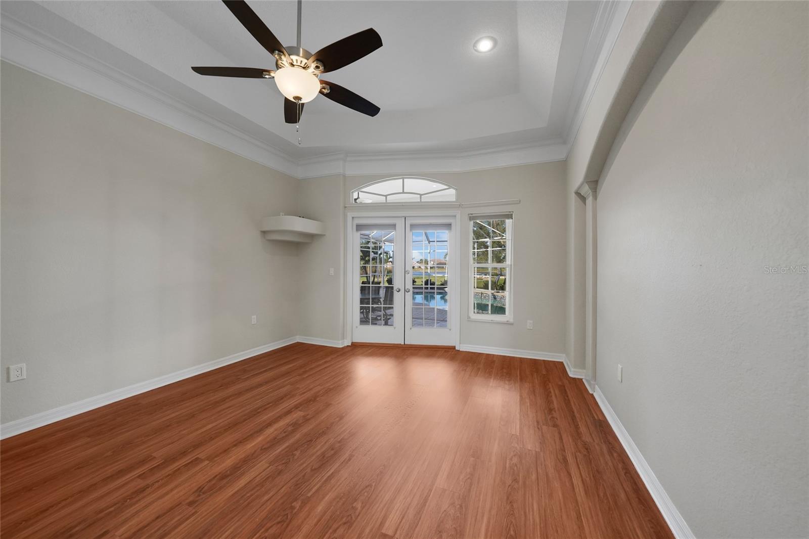 Image 20 of 62 For 13028 Kingsway Circle