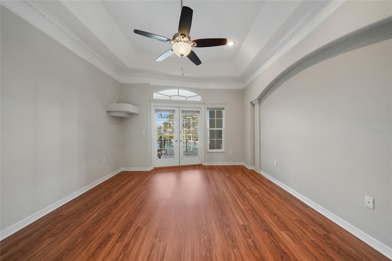 Image 23 of 62 For 13028 Kingsway Circle