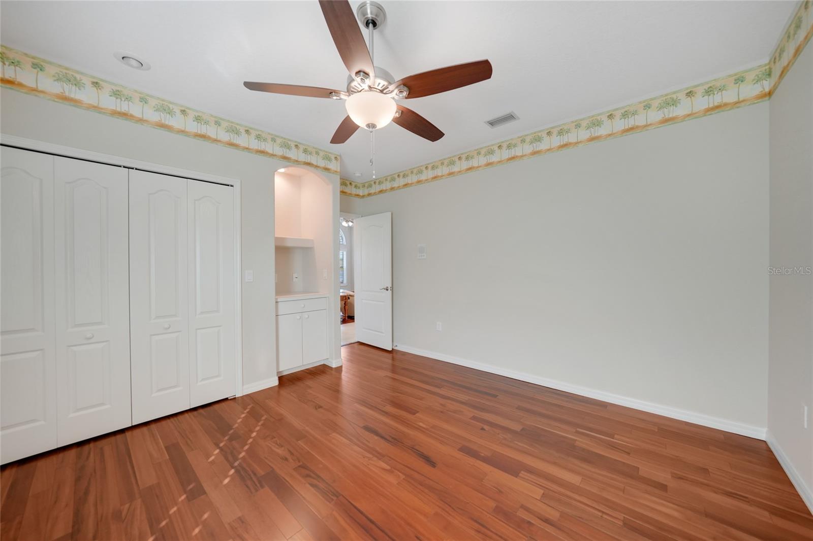 Image 28 of 62 For 13028 Kingsway Circle