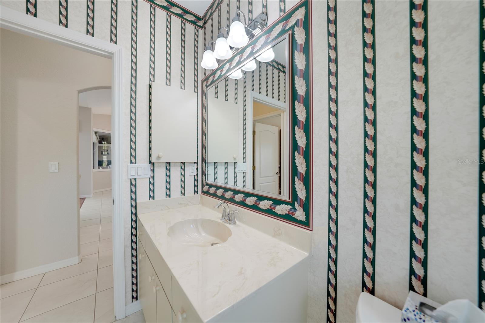 Image 30 of 62 For 13028 Kingsway Circle