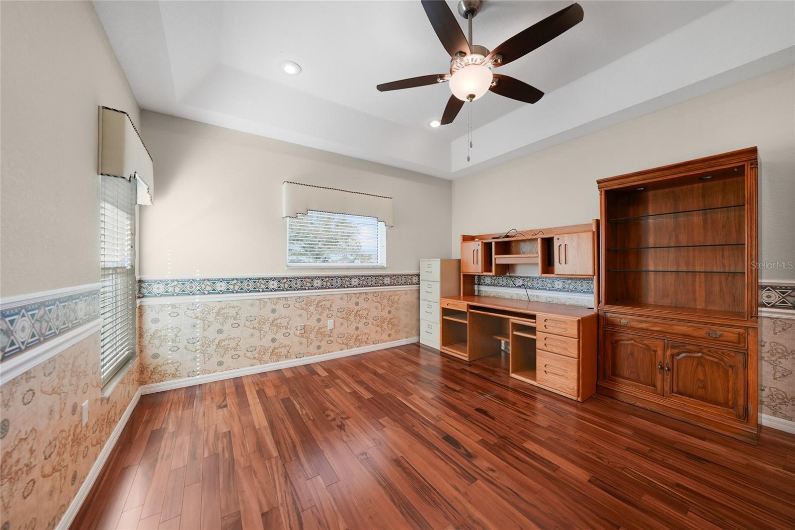 Image 32 of 62 For 13028 Kingsway Circle