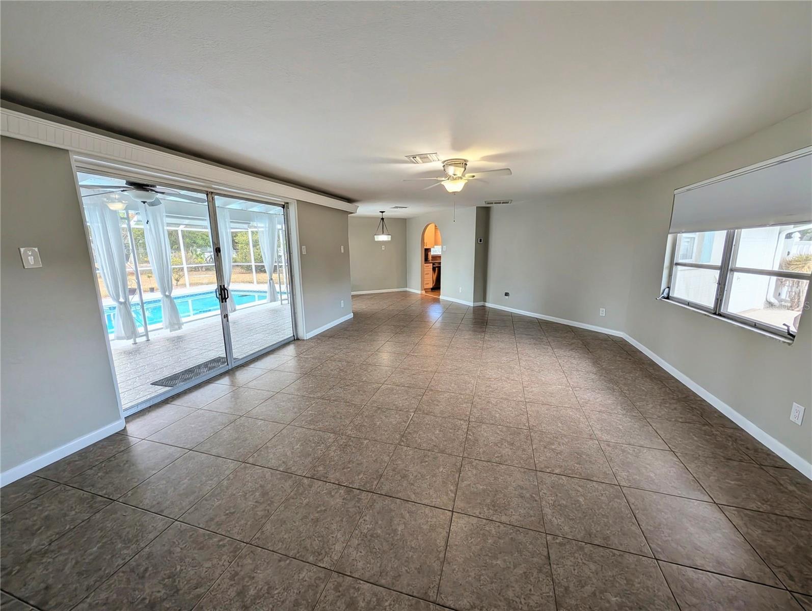 Image 12 of 32 For 3409 Harbor Boulevard