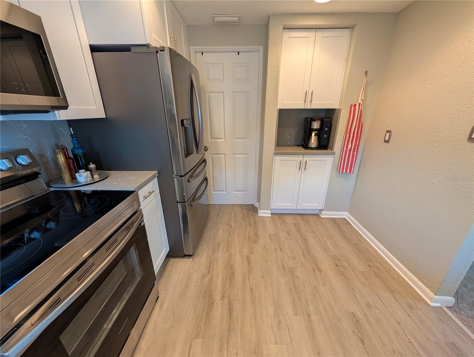 Image 17 of 32 For 3409 Harbor Boulevard