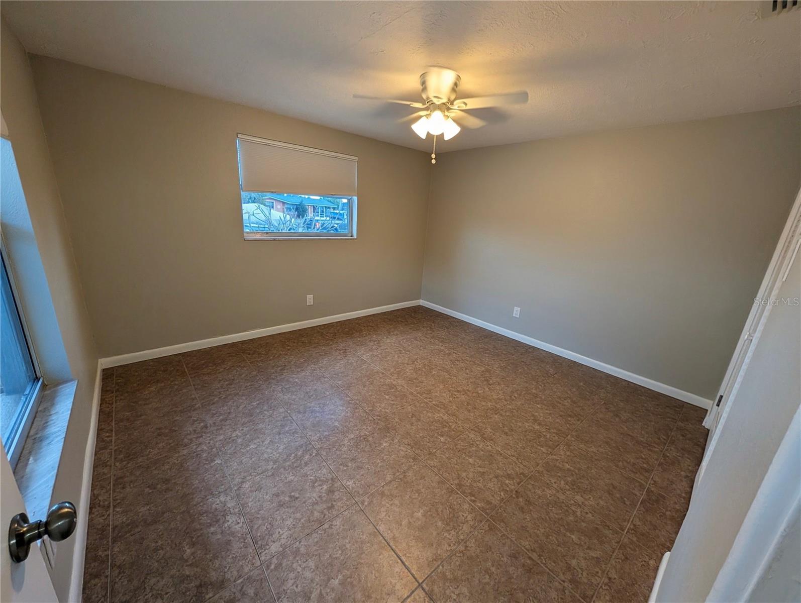 Image 21 of 32 For 3409 Harbor Boulevard