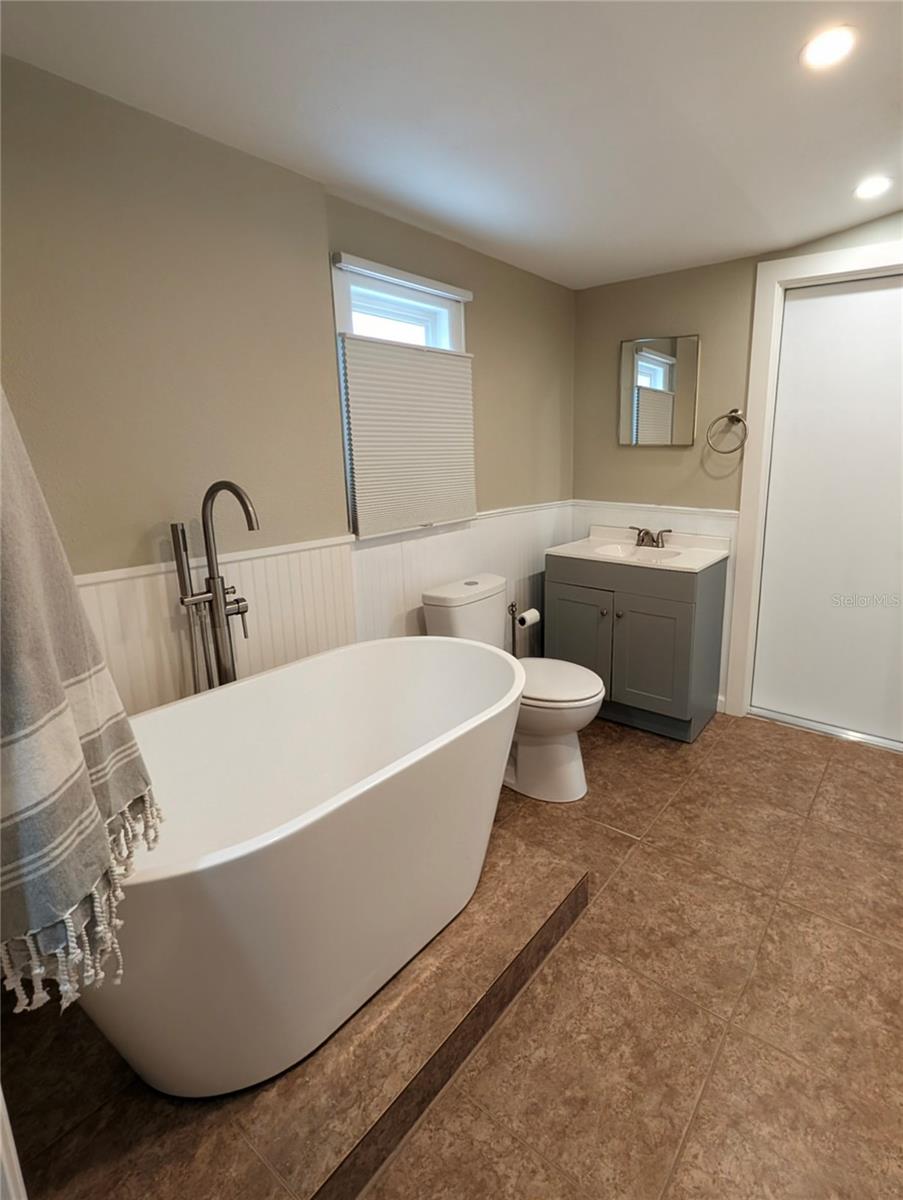 Image 30 of 32 For 3409 Harbor Boulevard