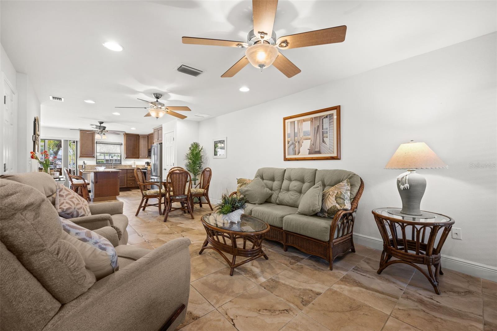 Image 15 of 42 For 4803 Santa Barbara Court 8