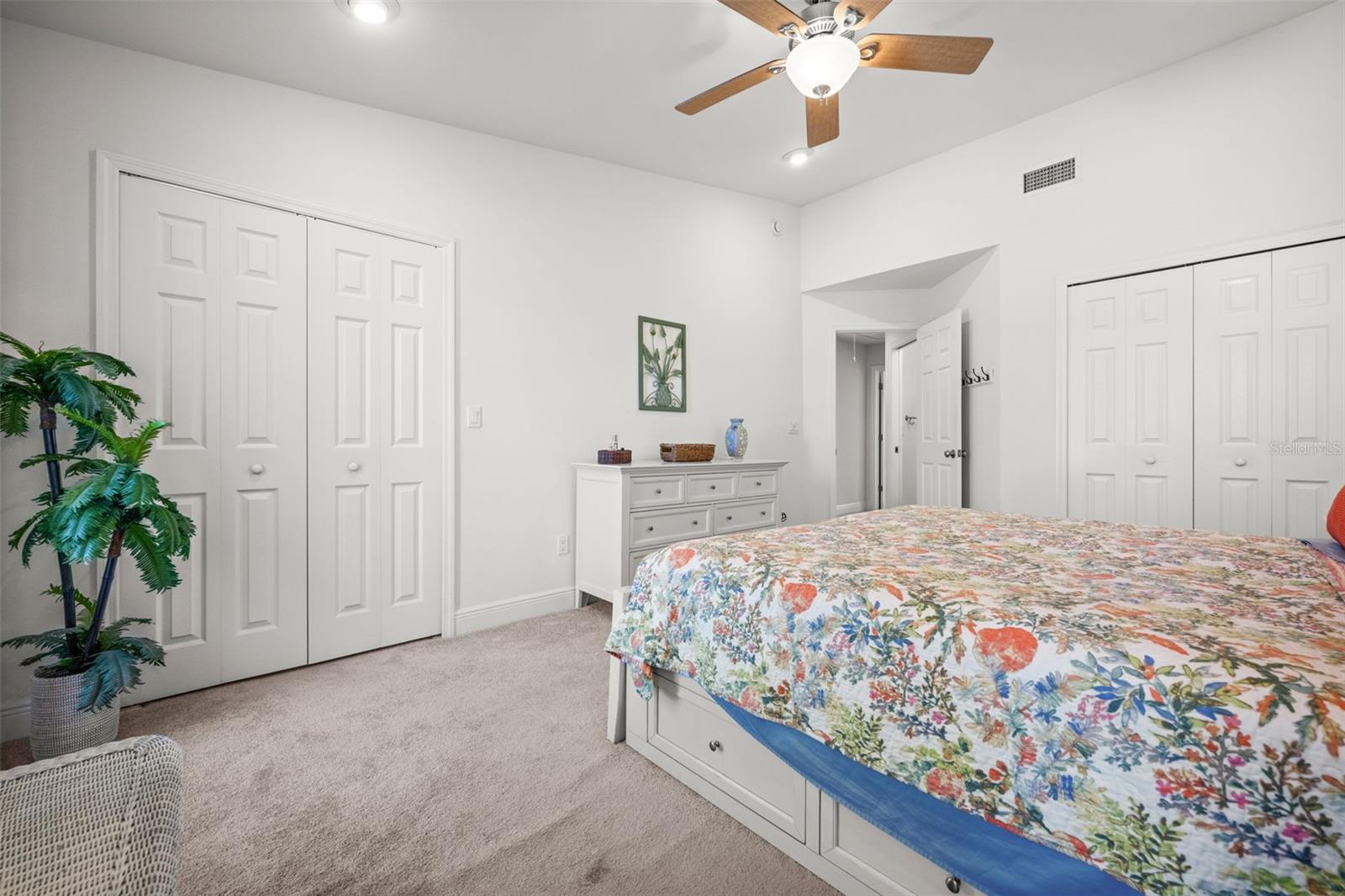 Image 27 of 42 For 4803 Santa Barbara Court 8