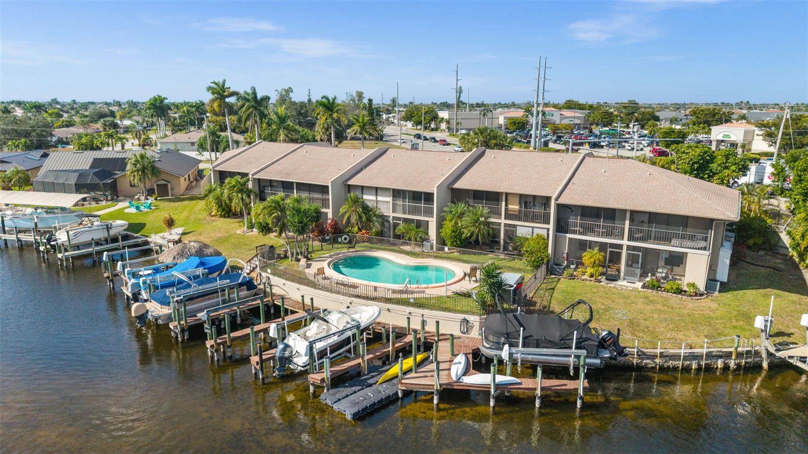 Image 37 of 42 For 4803 Santa Barbara Court 8