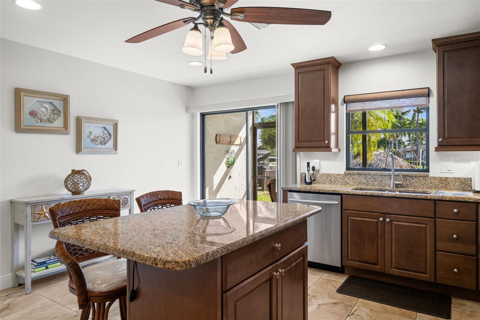 Image 9 of 42 For 4803 Santa Barbara Court 8