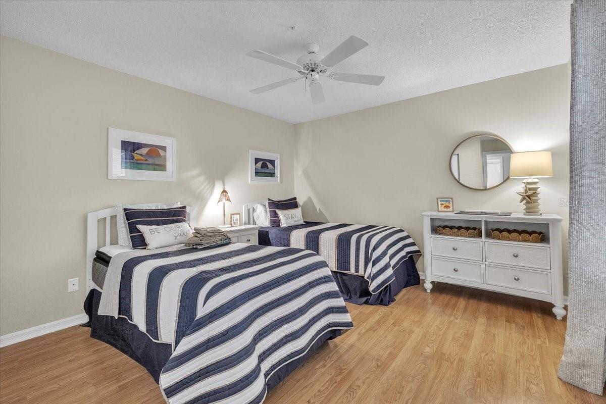 Image 24 of 42 For 9601 Castle Point Drive 825