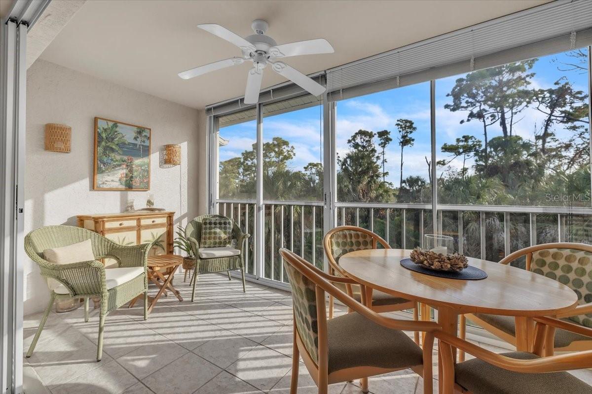 Image 30 of 42 For 9601 Castle Point Drive 825