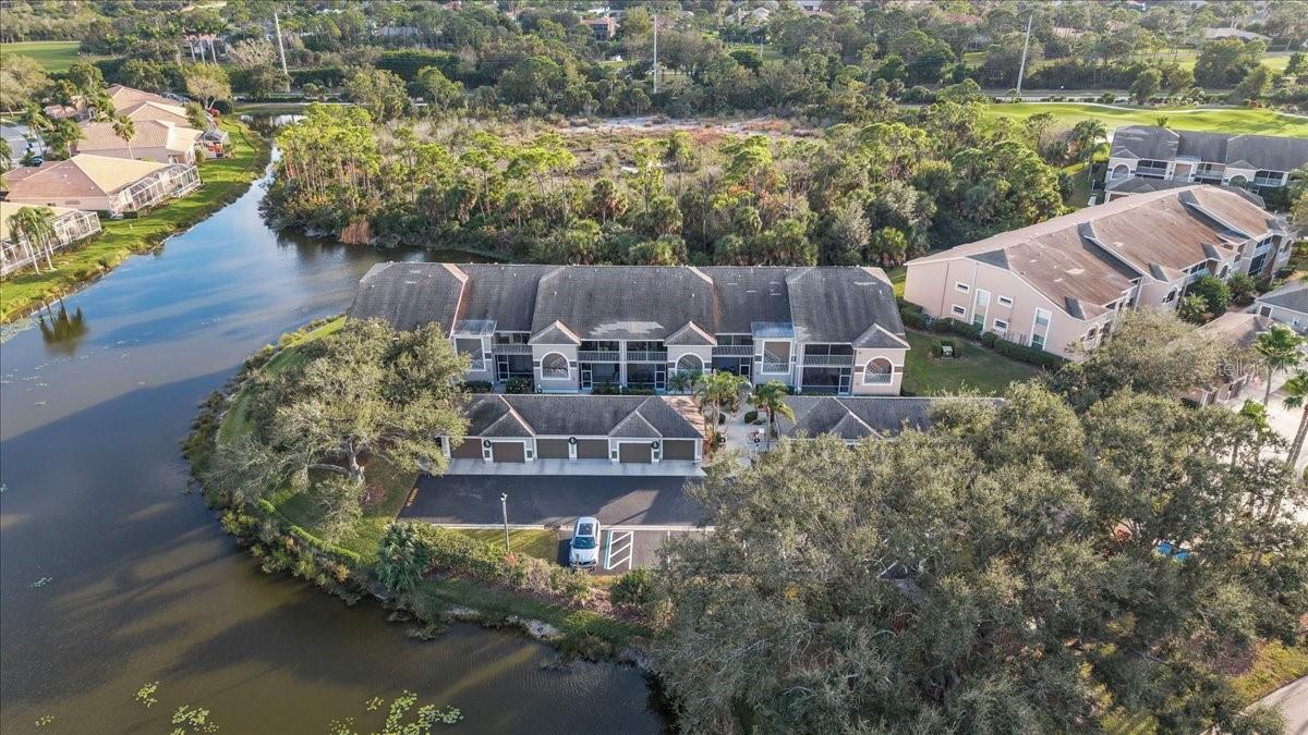 Image 36 of 42 For 9601 Castle Point Drive 825