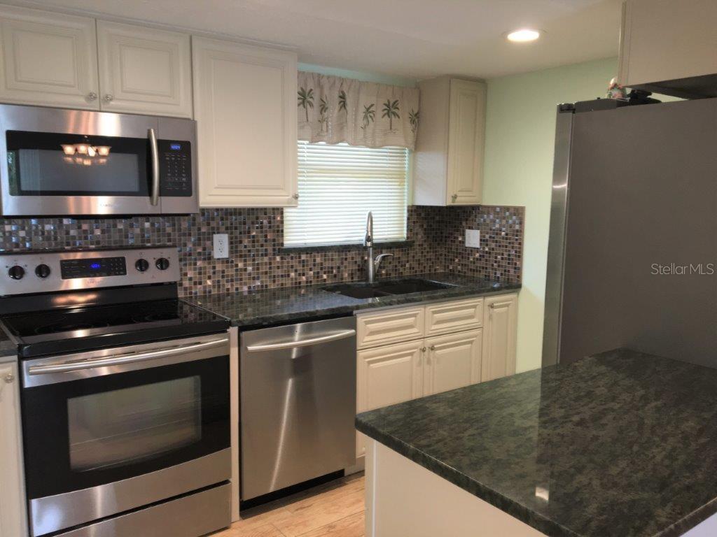 Image 8 of 25 For 1400 Mineo Drive 10b