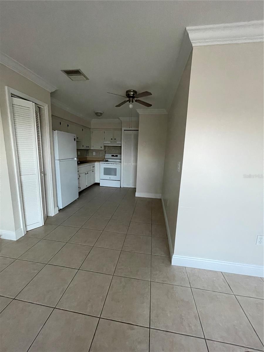 Image 4 of 13 For 21150 Gertrude Avenue O4