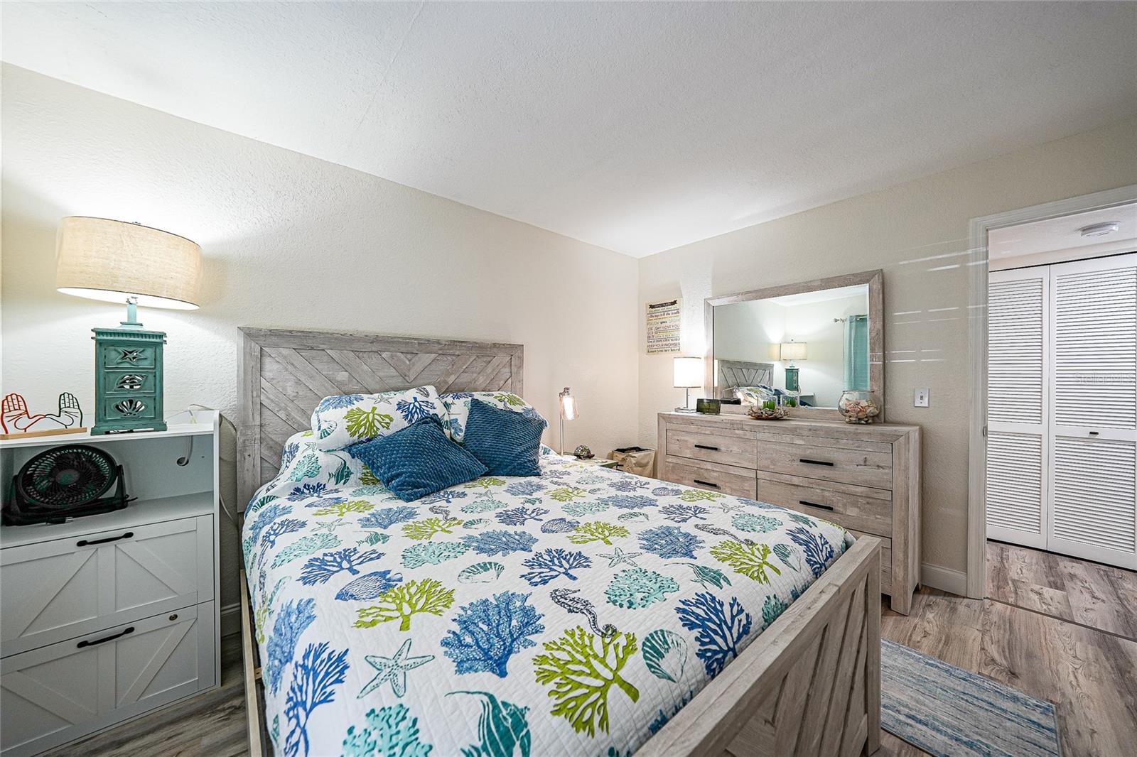 Image 22 of 30 For 175 Kings Highway B2