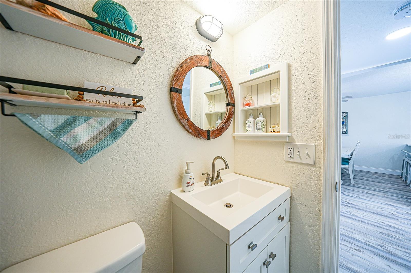 Image 24 of 30 For 175 Kings Highway B2