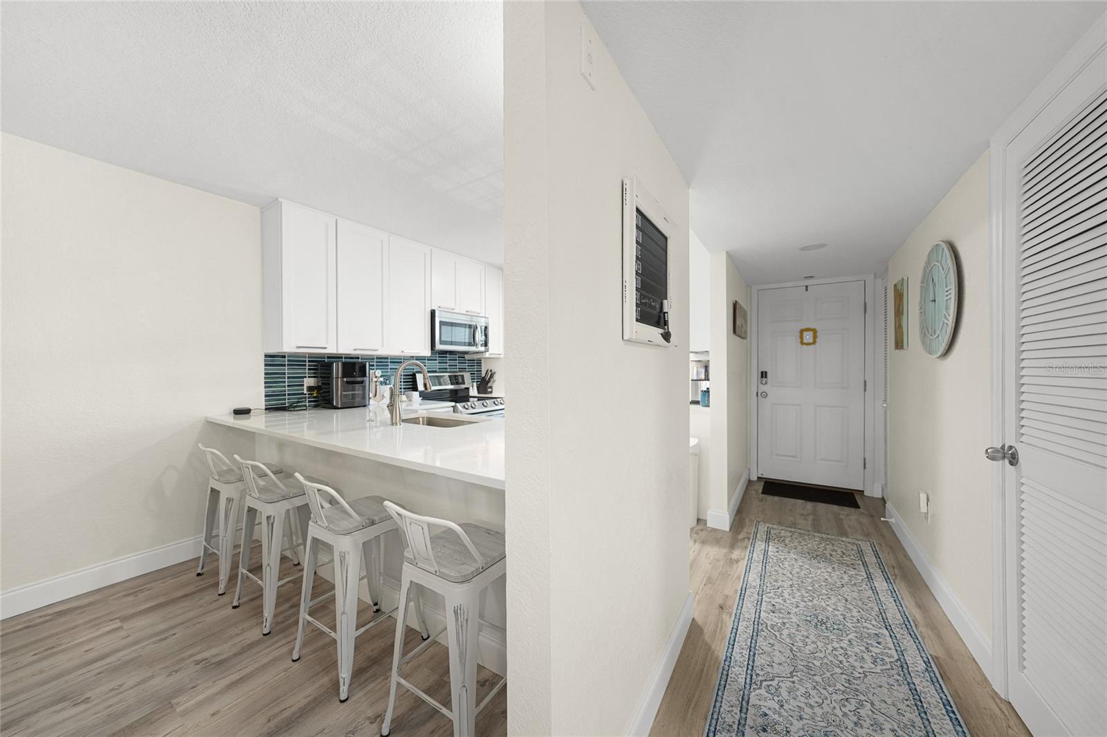 Image 4 of 30 For 175 Kings Highway B2