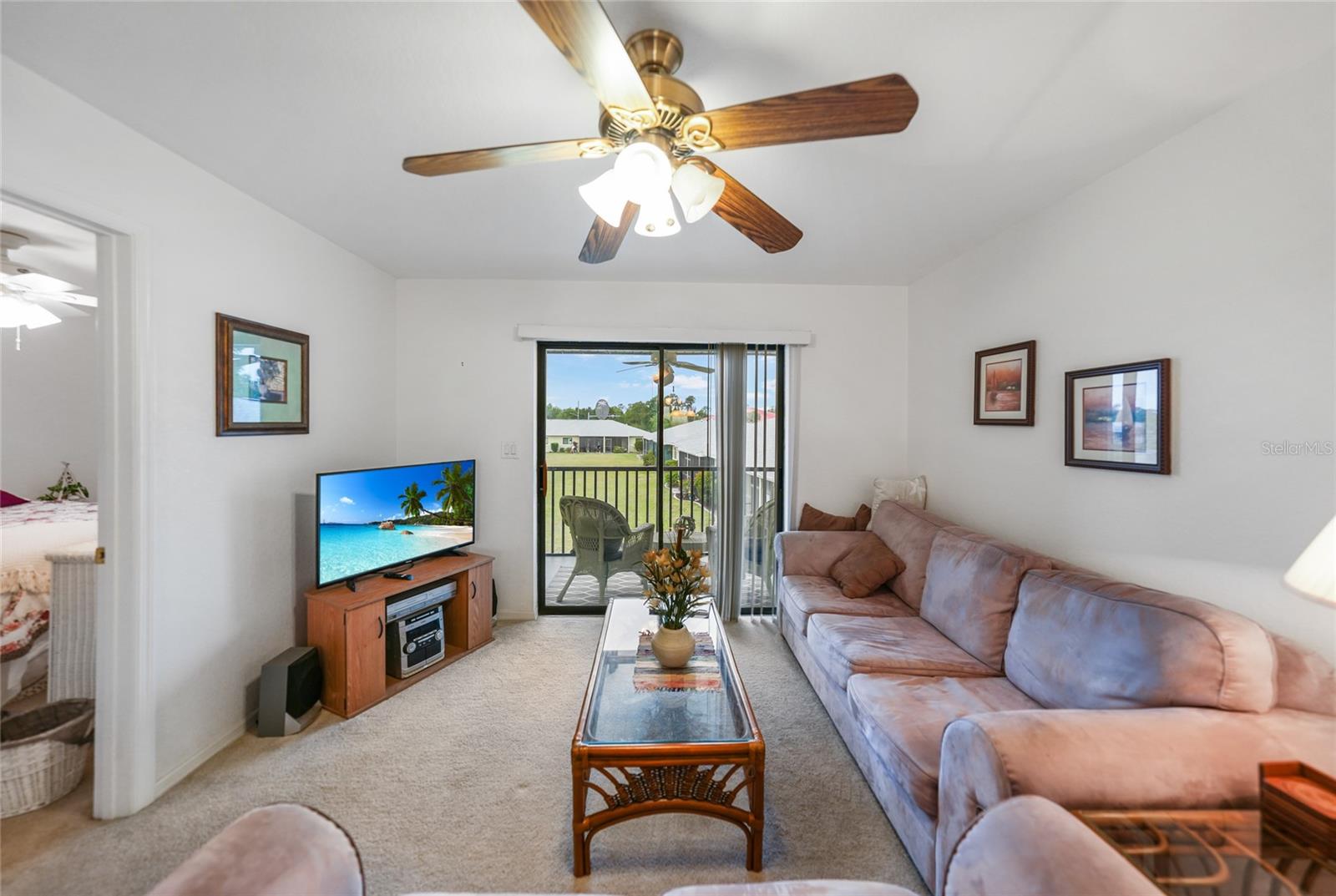 Listing photo id 11 for 25225 Rampart Boulevard 1607
